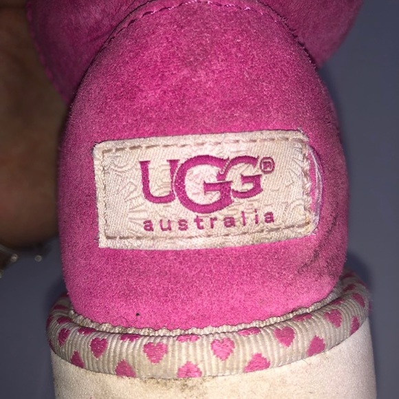 Girls Uggs Uggs Uggs Uggs oh and did I mention Uggs - Picture 5 of 8